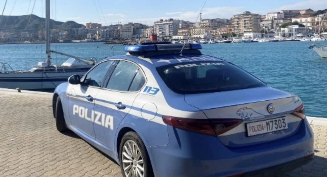 Crotone, violenza sessuale su minore: la Polizia di Stato arresta un uomo già ai domiciliari 

