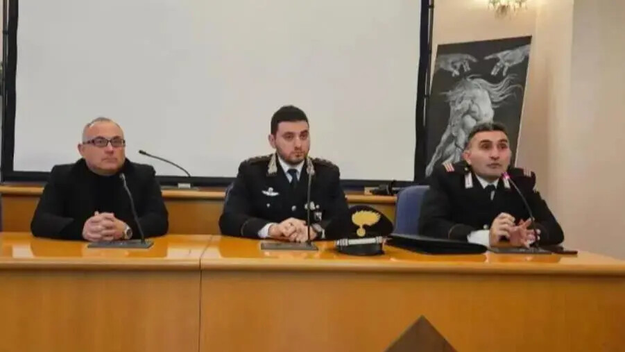 images Prevenire e contrastare le truffe agli anziani: a Sersale incontro col capitano Gambuto