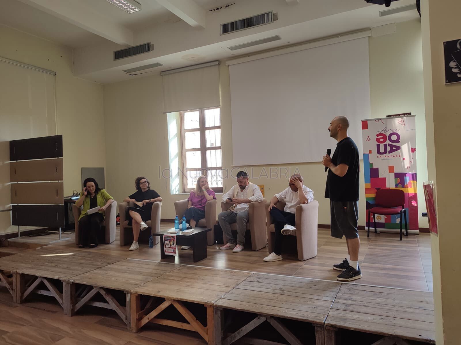Catanzaro, l'incontro sull'educazione sessuo-affettiva a scuola con Celeste Costantino images Catanzaro, l'incontro sull'educazione sessuo-affettiva a scuola con Celeste Costantino