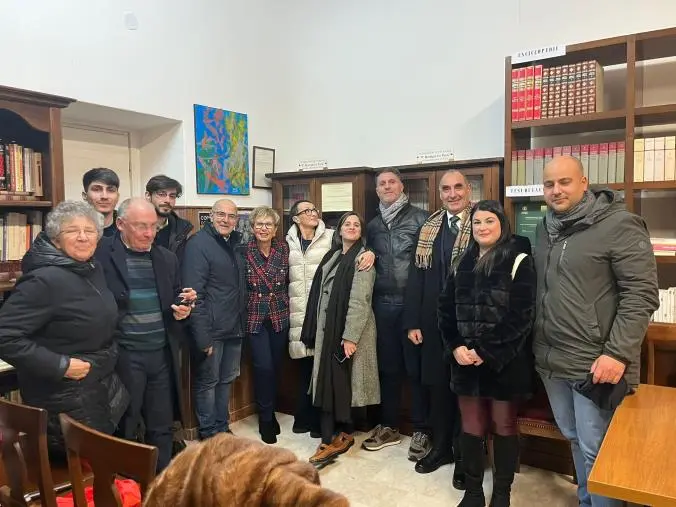 Donati alla biblioteca comunale di Cropani  906 volumi dello storico padre Remigio Le Pera  images Donati alla biblioteca comunale di Cropani  906 volumi dello storico padre Remigio Le Pera