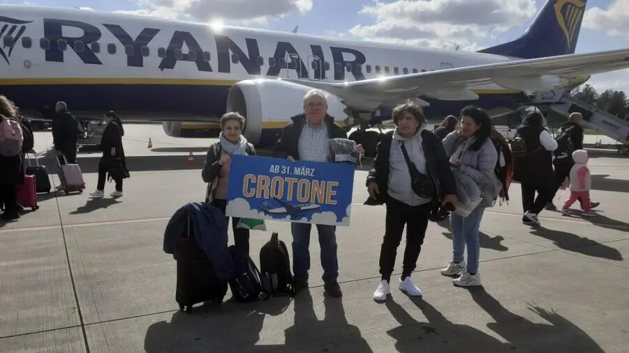 Al via i voli da Düsseldorf per Crotone images Al via i voli da Düsseldorf per Crotone