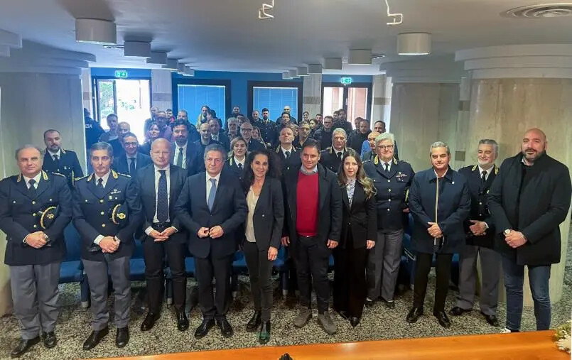 A Catanzaro FdI solidarizza con le forze dell'ordine: "Fermare questo clima d’odio" images A Catanzaro FdI solidarizza con le forze dell'ordine: "Fermare questo clima d’odio"