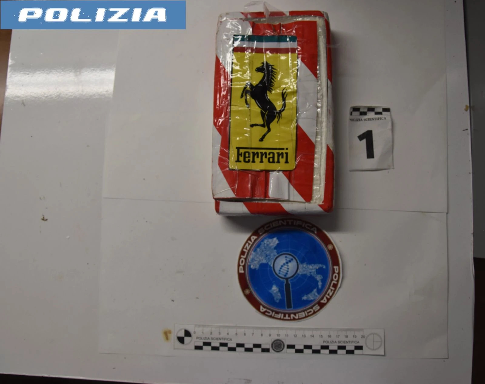 Trasportava in un’auto noleggiata oltre 1,2 Kg di cocaina, arrestato a Catanzaro