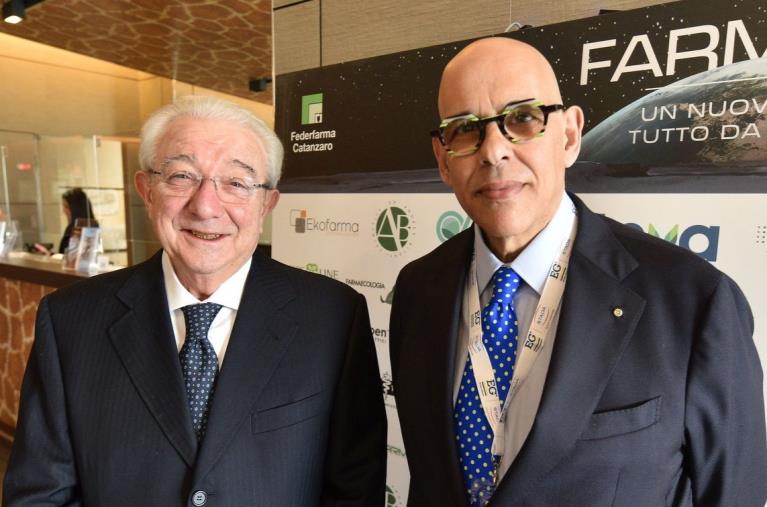 images Catanzaro, 'Campagna antinfluenzale 2024/2025': farmacie ancora in prima linea

&nbsp;