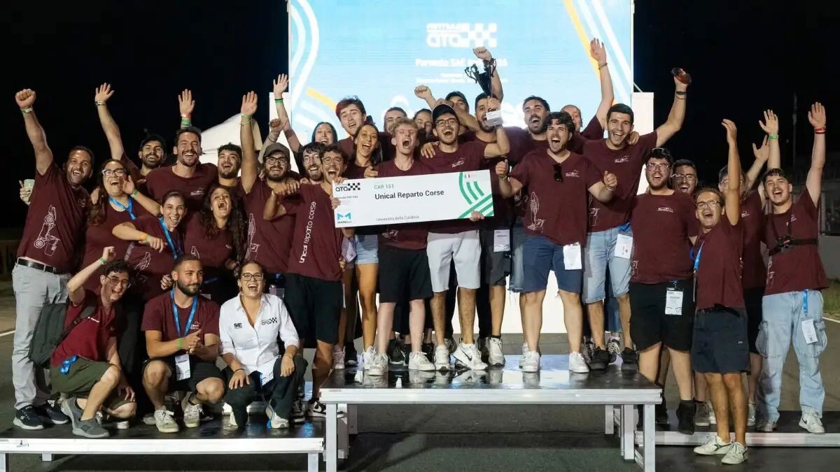 images Unical Reparto Corse da record: doppia vittoria in Formula SAE tra elettrico e Business Plan