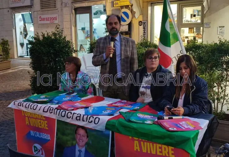 images Catanzaro, l'incontro con i candidati del PD verso le elezioni regionali