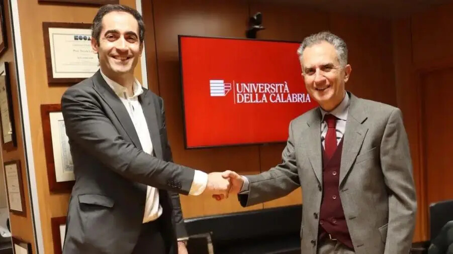 Il dott Vommaro, dal Rizzoli all'Annunziata: un talento della chirurgia vertebrale rinforza la squadra medica Unical images Il dott Vommaro, dal Rizzoli all'Annunziata: un talento della chirurgia vertebrale rinforza la squadra medica Unical