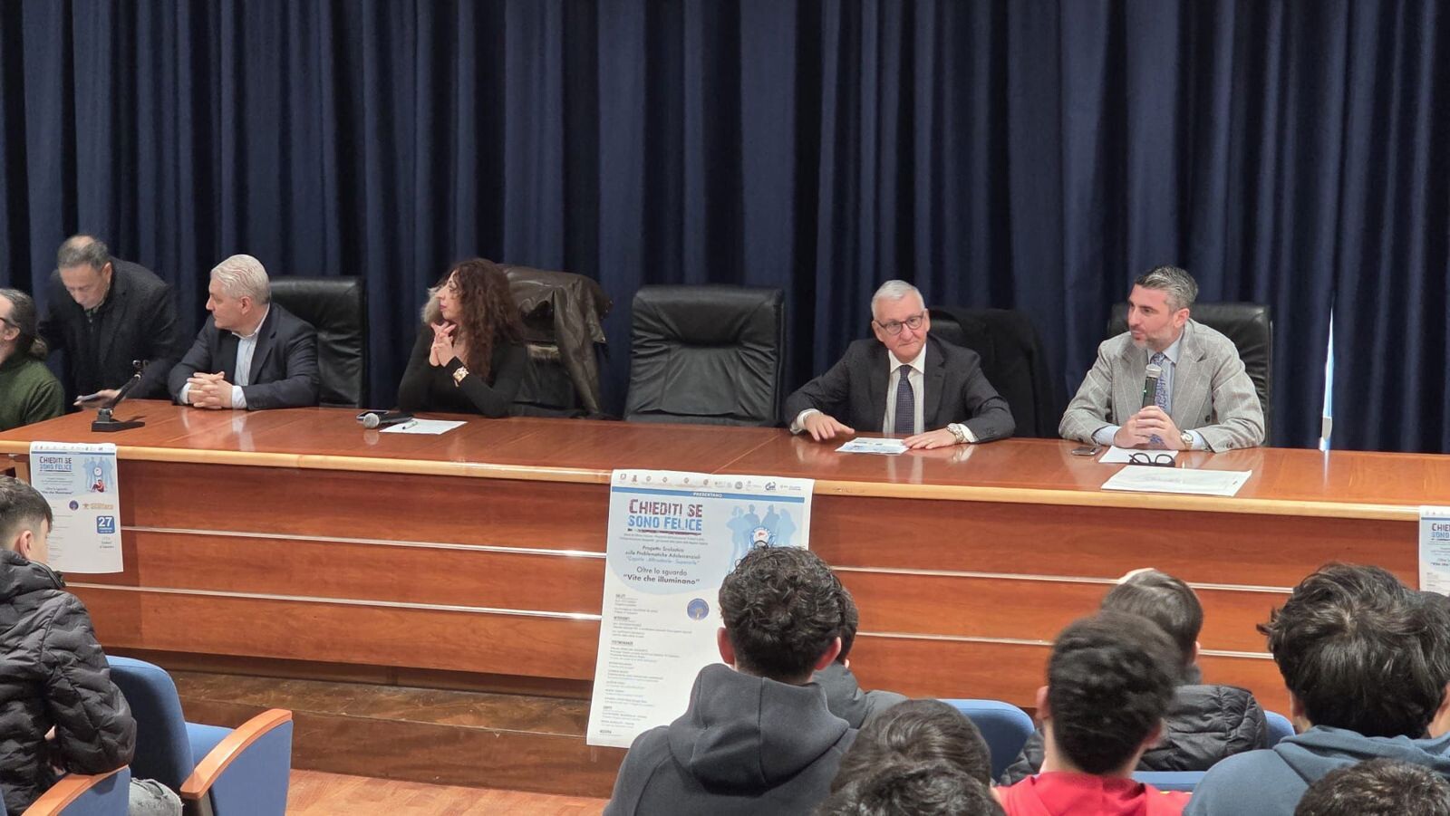 All'IIS Scalfaro di Catanzaro l'evento "Chiediti se sono felice", Lomonaco: "Continuiamo a porci questa domanda" images All'IIS Scalfaro di Catanzaro l'evento "Chiediti se sono felice", Lomonaco: "Continuiamo a porci questa domanda"