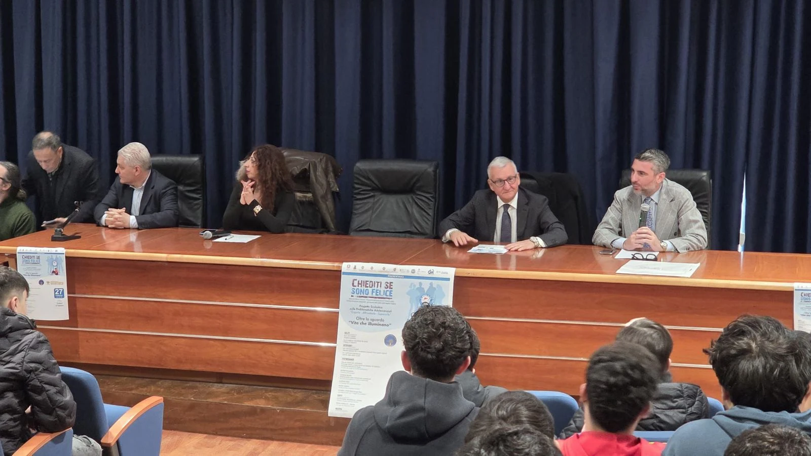 All'IIS Scalfaro di Catanzaro l'evento "Chiediti se sono felice", Lomonaco: "Continuiamo a porci questa domanda"