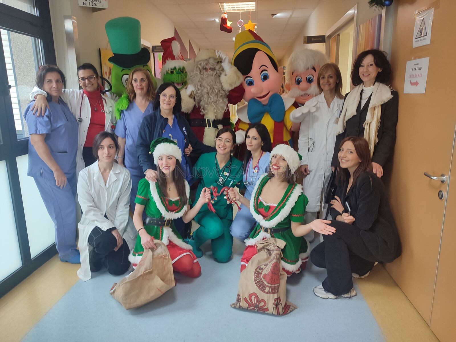 Il Parco Commerciale Le Fontane dona libri e sorrisi ai bimbi del reparto pediatrico del Pugliese-Ciaccio images Il Parco Commerciale Le Fontane dona libri e sorrisi ai bimbi del reparto pediatrico del Pugliese-Ciaccio