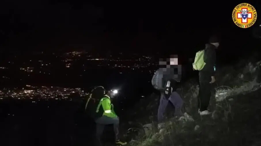 images Nove escursionisti si perdono nel Parco del Pollino: salvati dal Soccorso Alpino