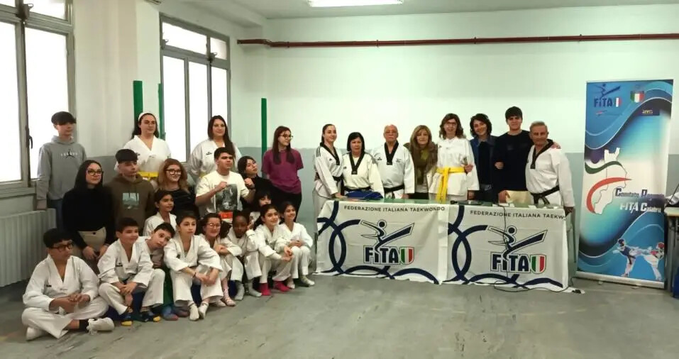 images Atleti catanzaresi di TaeKwonDo ospiti al 3° step delle 'Giornate dello studente' del Liceo 'Siciliani' di Catanzaro 