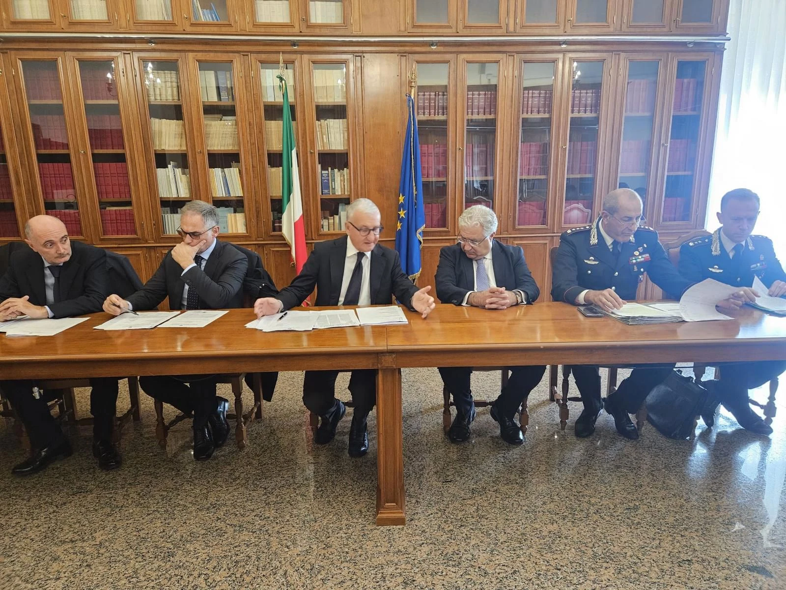 Atti intimidatori a Lamezia, riunito in Prefettura il Comitato per l'ordine e la sicurezza pubblica