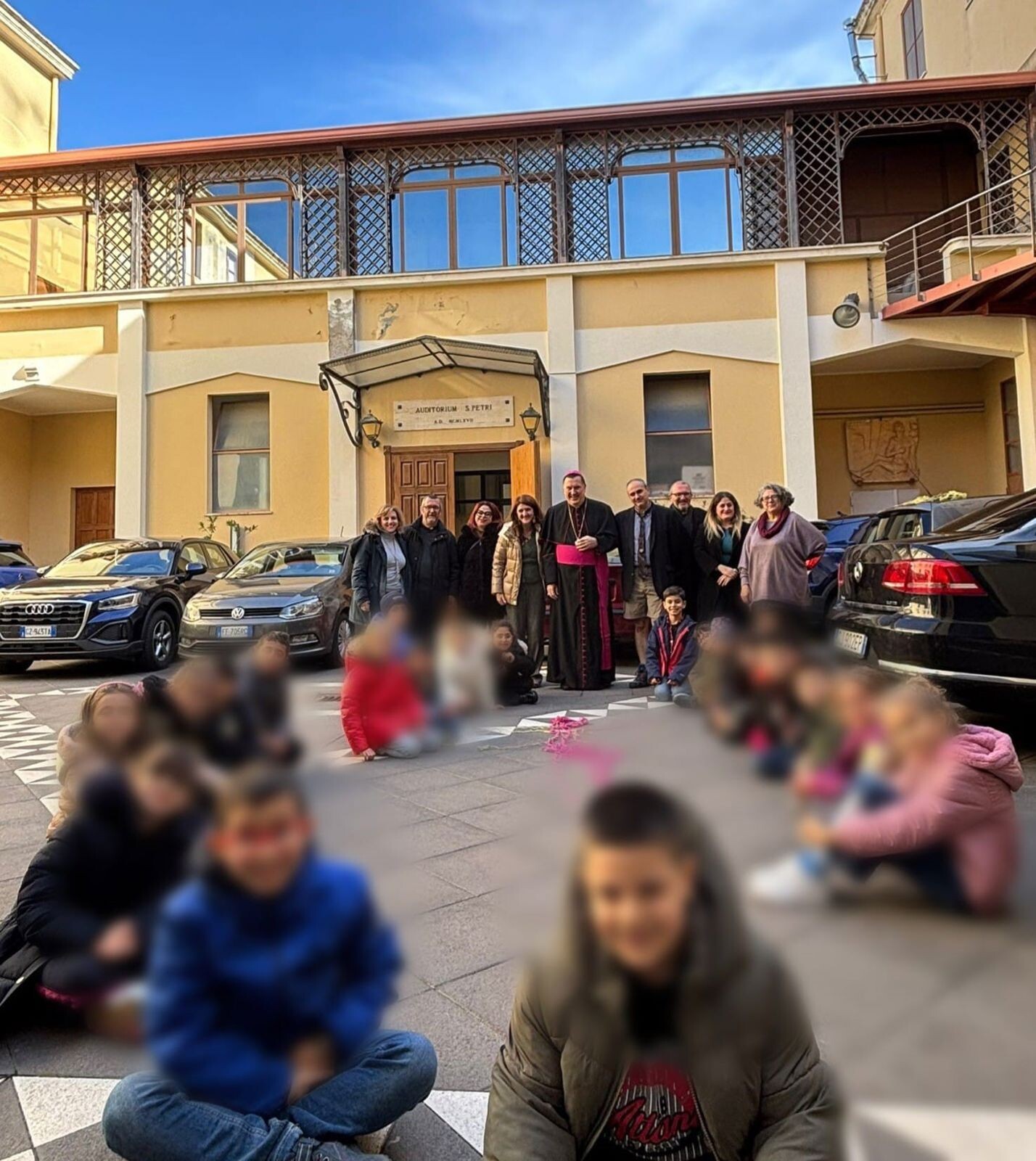 images Taverna, la 3ª A del "Costantino Mustari"  scopre le meraviglie del Museo Diocesano con don Maurizio Franconiere