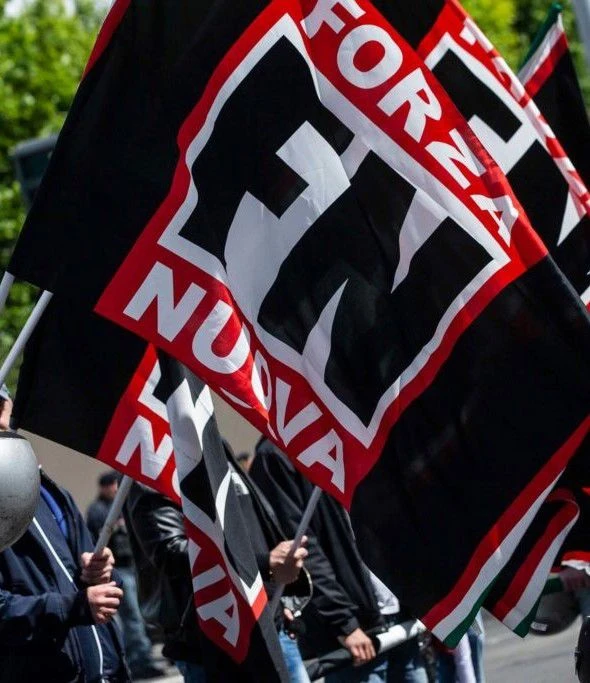 "Aiutateci a difendervi": Forza Nuova invita Roberto Fiore a Catanzaro 