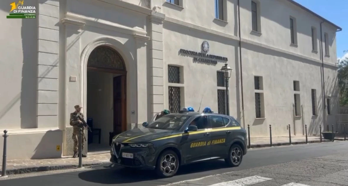 Mafia e gaming online: sequestrati beni per 600mila euro a due soggetti vicini al clan Arena