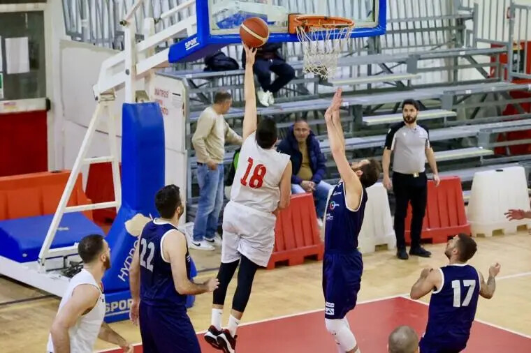 images Basket Academy Catanzaro archivia la pratica Sport Club Gravina 76-57