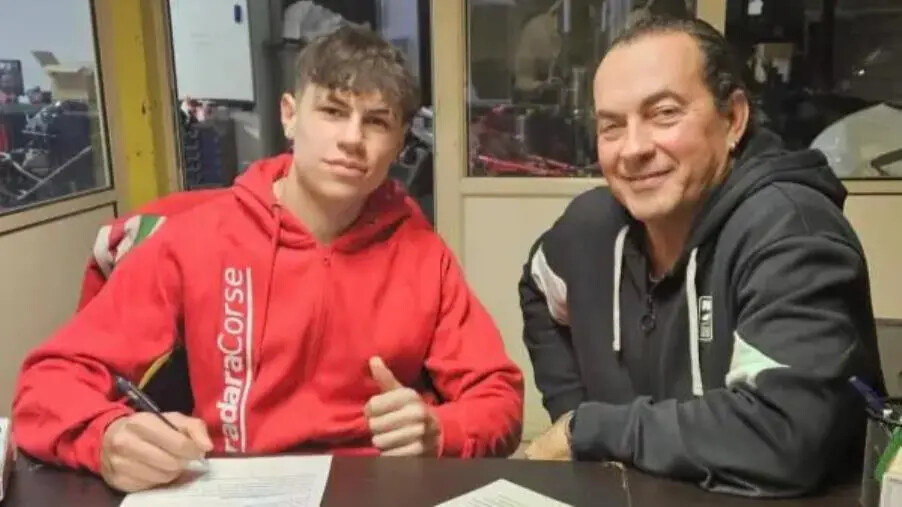 images Il pilota catanzarese Marco Paonessa gareggerà ufficialmente al Trofeo Aprilia Racing RS 660