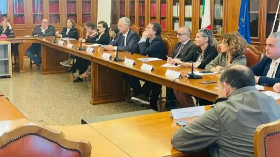 Catanzaro, insediata in Prefettura la cabina di coordinamento provinciale per lo svolgimento delle attività del Pnrr images Catanzaro, insediata in Prefettura la cabina di coordinamento provinciale per lo svolgimento delle attività del Pnrr