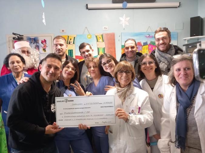 images La Mantia e Šitum consegnano doni natalizi ai bimbi di Ematoncologia pediatrica