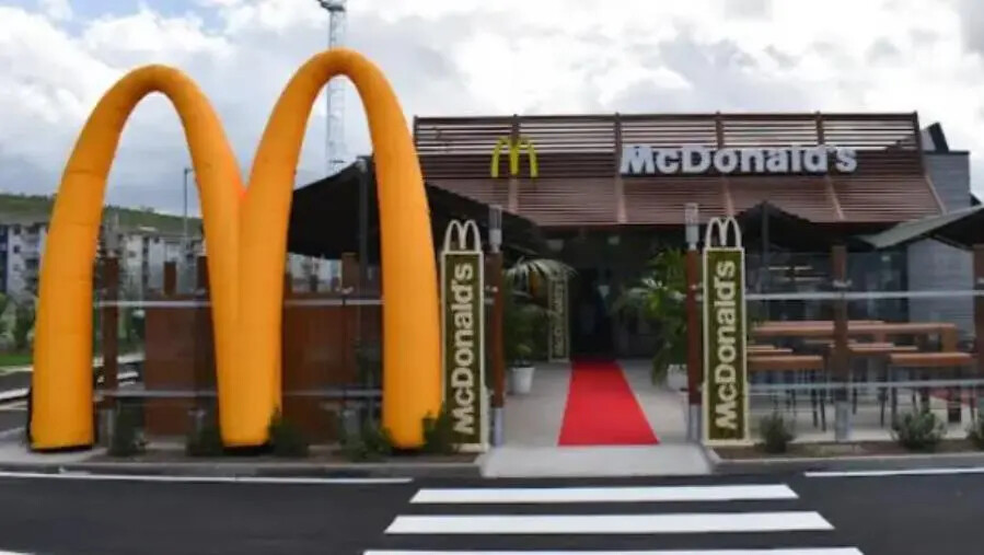 images Mcdonald’s Crotone Drive situato in Via Gioacchino da Fiore, organizza 2 giornate piene di divertimento e tante attività