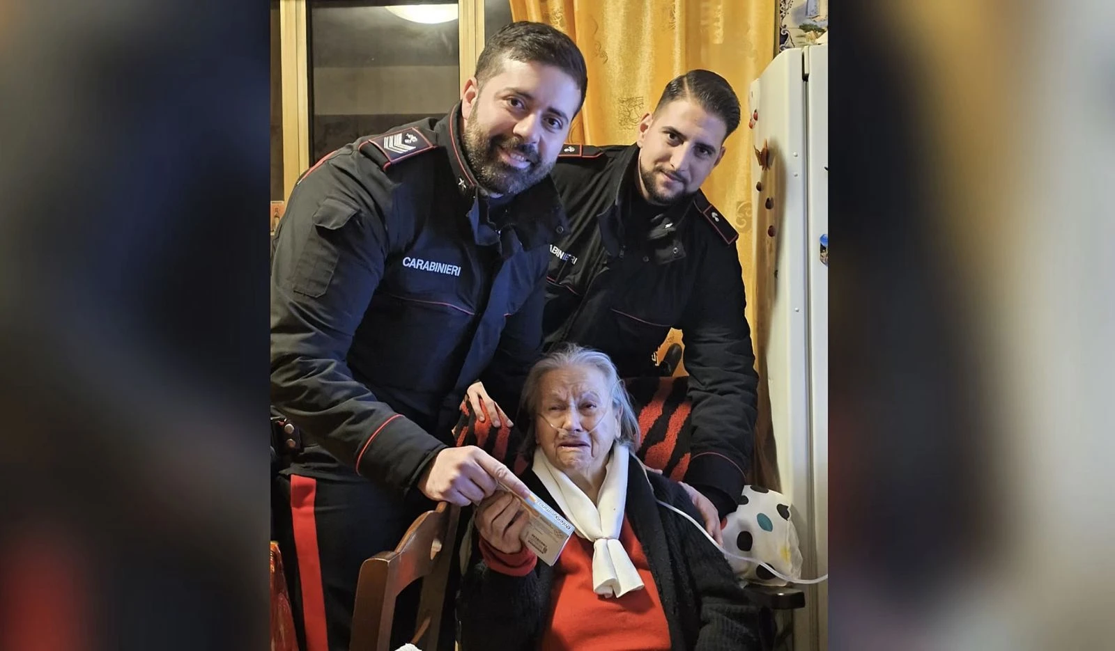 Catanzaro, anziana in crisi respiratoria salvata dai Carabinieri: consegnato farmaco in 7 minuti&nbsp;