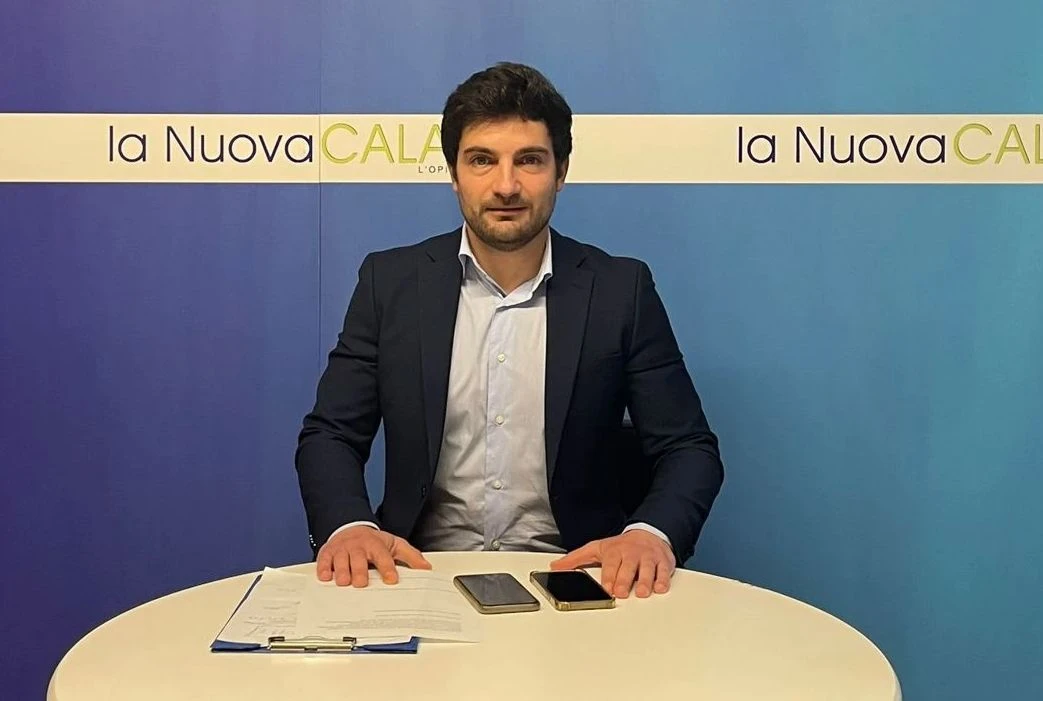 Catanzaro Capitale, c'è la firma di 14 consiglieri per le dimissioni: si arriverà a 17? &nbsp;(GUARDA LA DIRETTA)