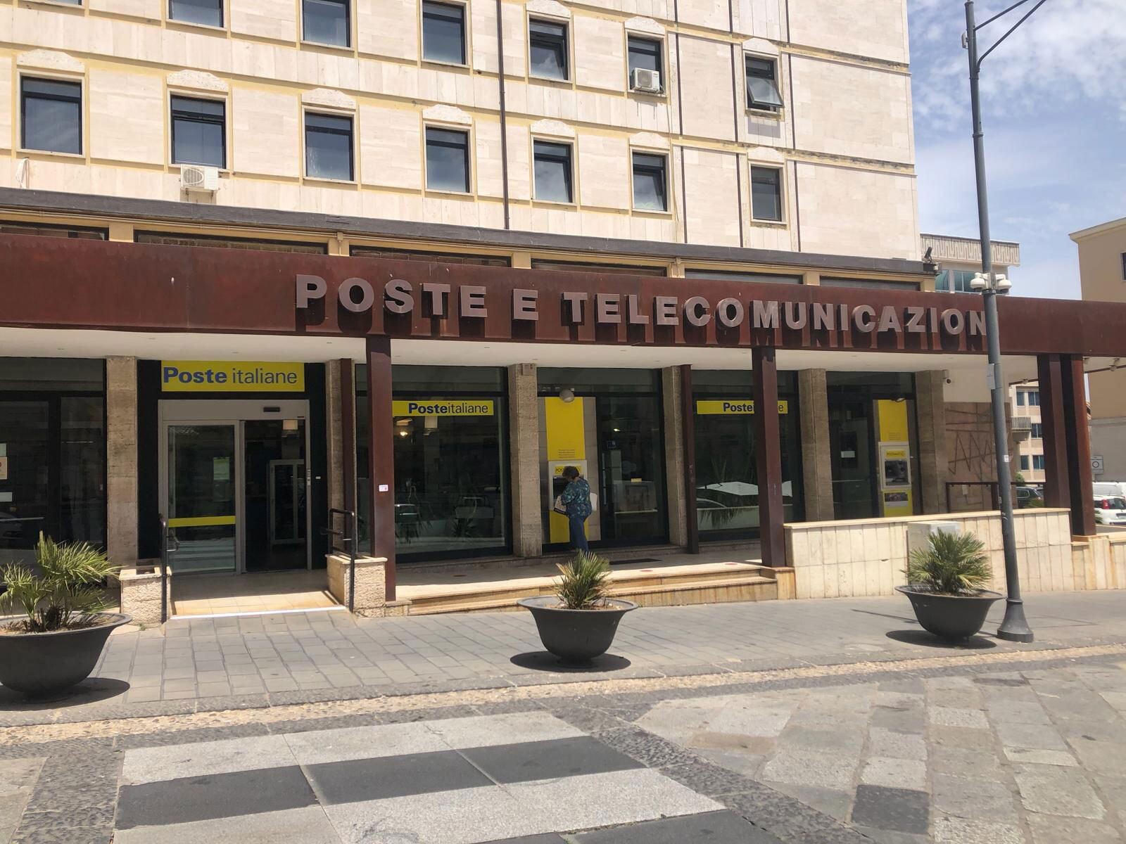 images 
UILPoste Catanzaro, Vincenzo Mazzei denuncia la rimozione di materiale dell'organizzazione: “Un attacco alla libertà sindacale”
