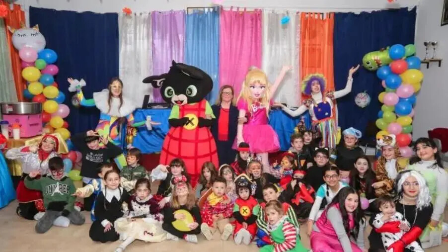 Catanzaro, successo per la seconda edizione di “Pontegrande in maschera” images Catanzaro, successo per la seconda edizione di “Pontegrande in maschera”