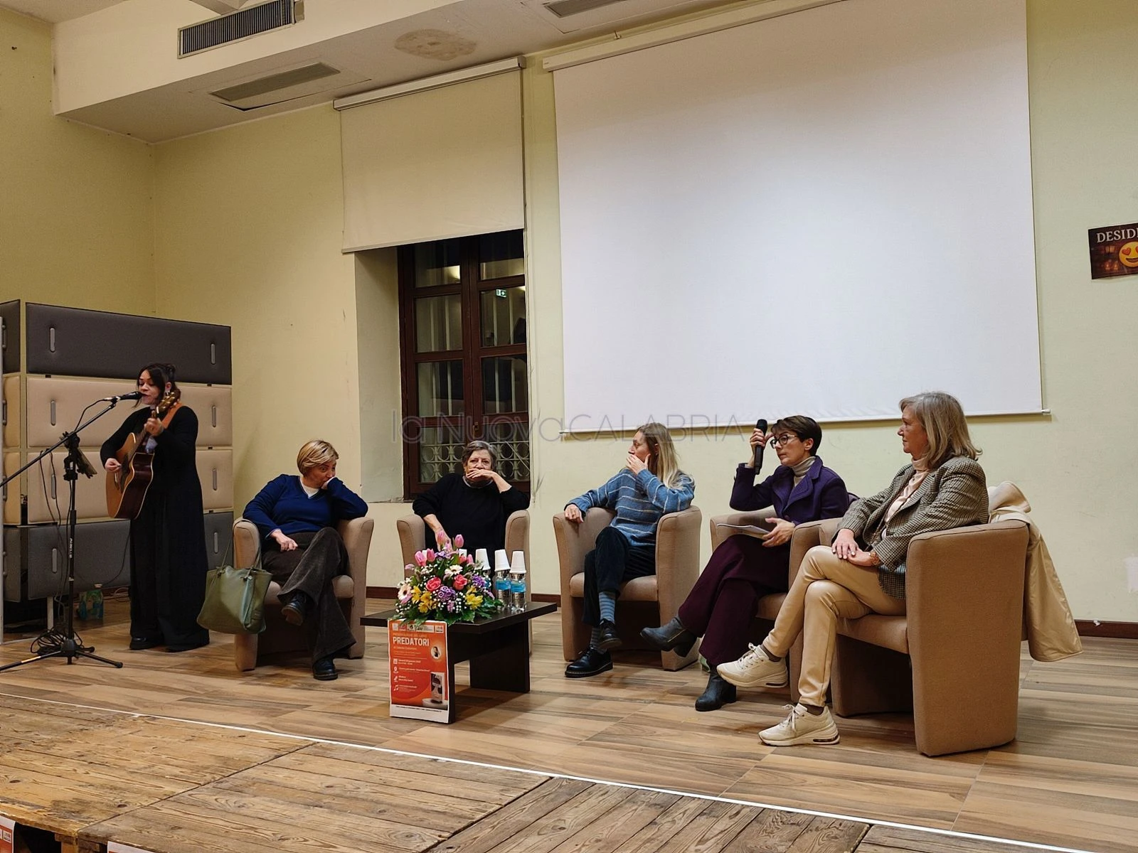 Catanzaro, presentato "Predatori. Sesso e violenza nelle mafie" di Celeste Costantino