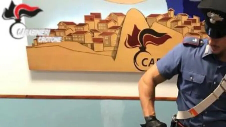 images Impianto autodemolizione abusivo sequestrato nel Crotonese