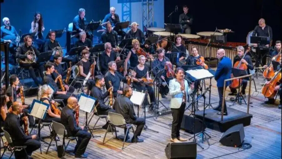 images Peppe Voltarelli in tournée con l'Orchestra Sinfonica di Sanremo