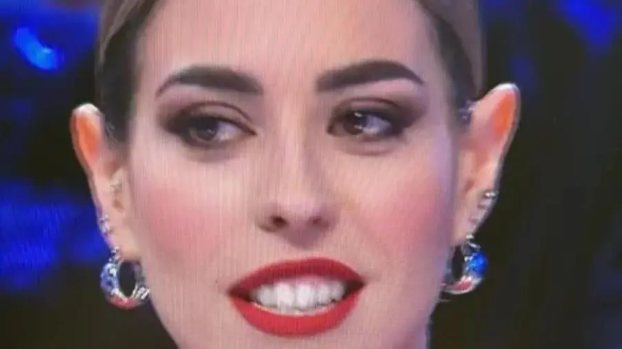 Ad "Affari tuoi" la catanzarese Jessica accetta l'offerta e porta a casa 115.000 euro images Ad "Affari tuoi" la catanzarese Jessica accetta l'offerta e porta a casa 115.000 euro