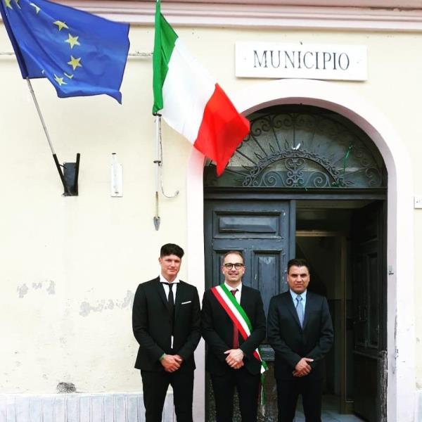 Marcedusa si prepara alle festività natalizie. "Donare" è la parola chiave images Marcedusa si prepara alle festività natalizie. "Donare" è la parola chiave