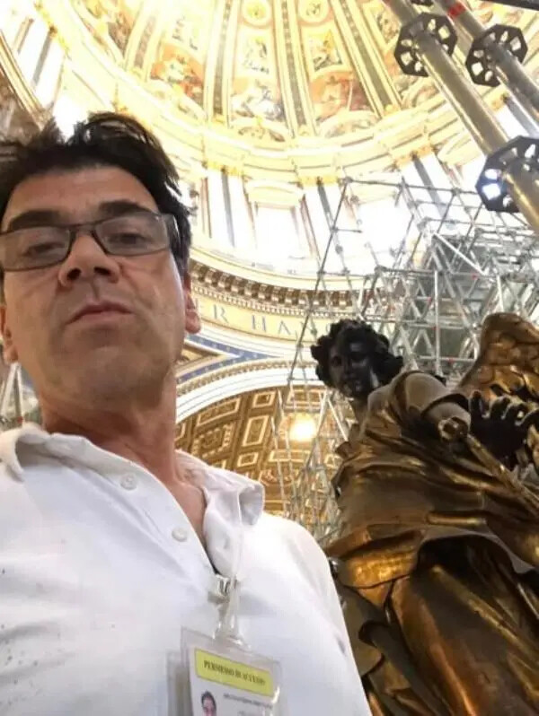 images Anthony Aiello, il calabrese nel team che ha restaurato "Il Baldacchino di San Pietro"
