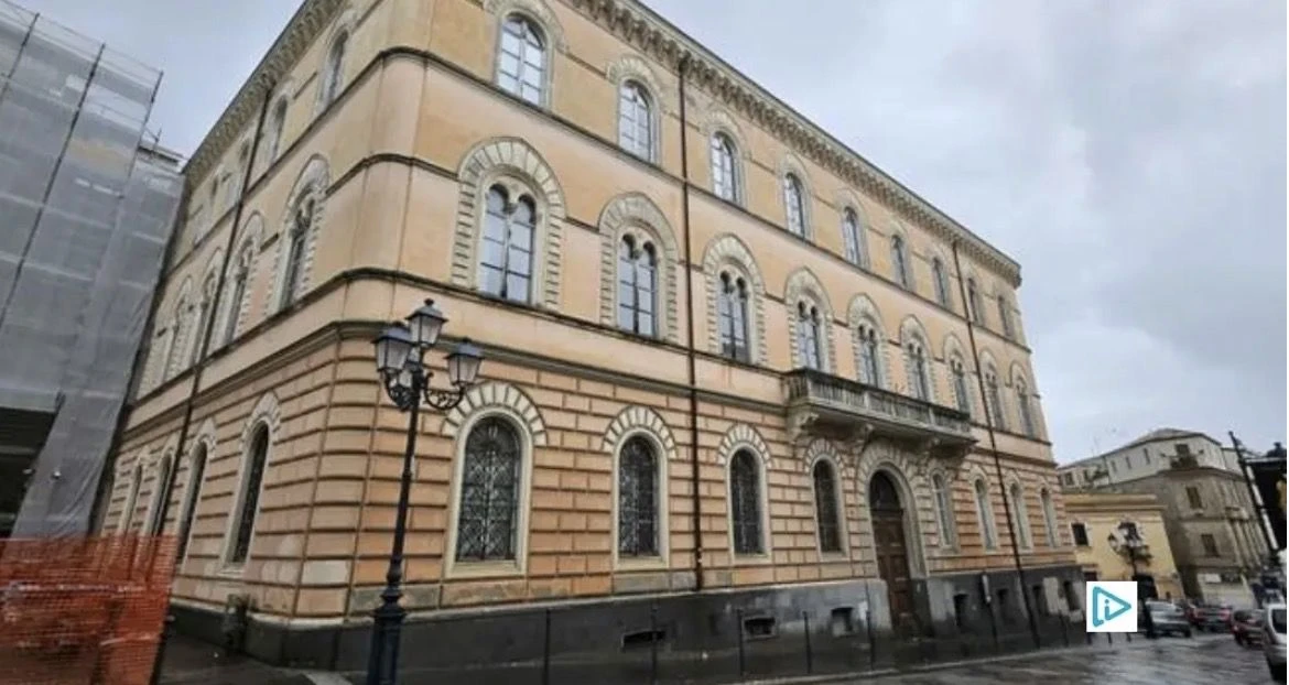 Ex Palazzo dell'Intendenza di Finanza, CARA Catanzaro:  "Ecco la sede ideale per le nuove facoltà nel centro storico”