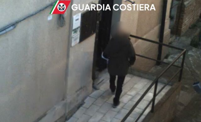 False attestazioni e presenze fantasma a Palmi: la Guardia costiera di Gioia Tauro accende i riflettori su un Centro di formazione per marittimi images False attestazioni e presenze fantasma a Palmi: la Guardia costiera di Gioia Tauro accende i riflettori su un Centro di formazione per marittimi