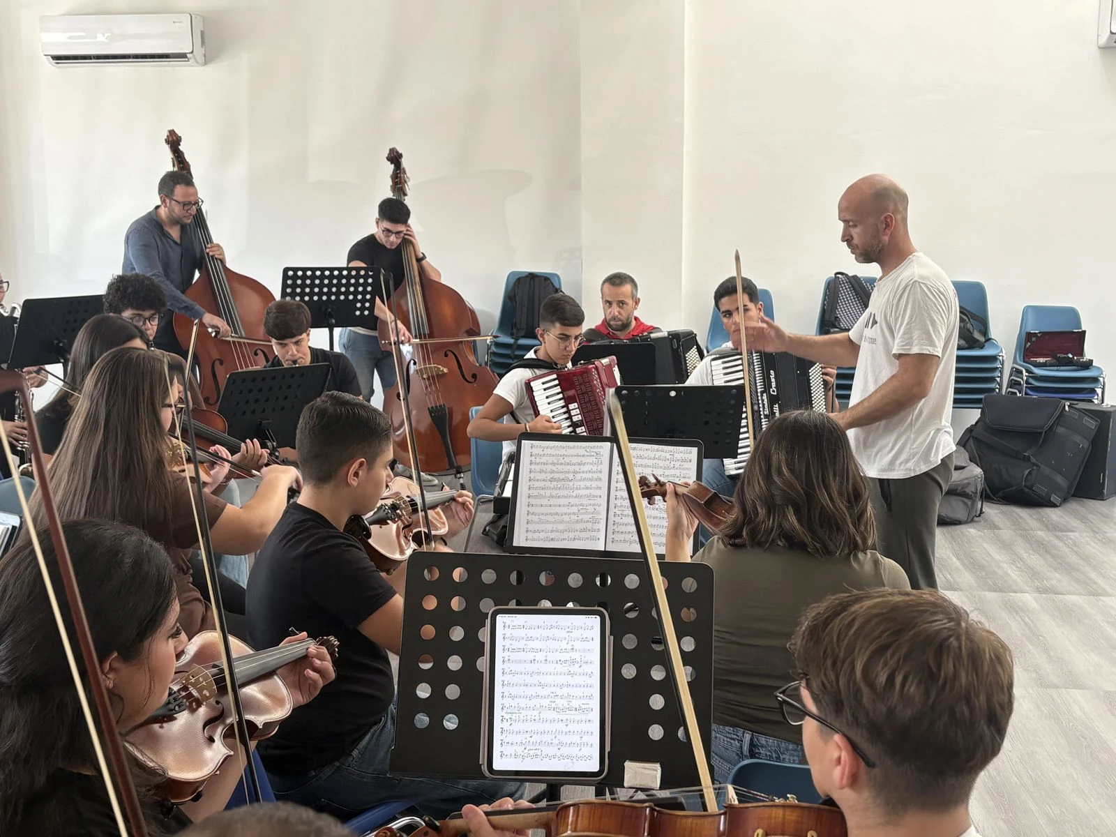 Il Liceo “G. Rechichi” inaugura il nuovo anno scolastico: un doppio concerto, tra musica e danza