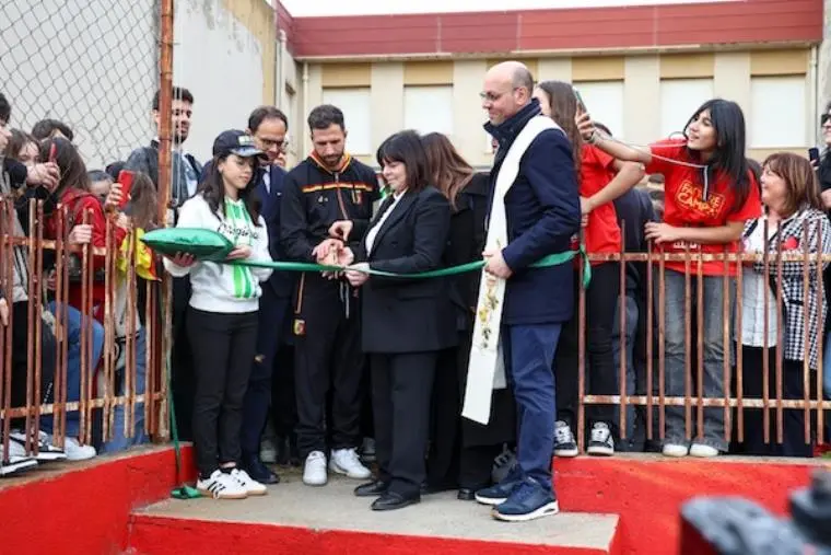BKT in volo con le Aquile inaugura un campo polisportivo a Catanzaro images BKT in volo con le Aquile inaugura un campo polisportivo a Catanzaro
