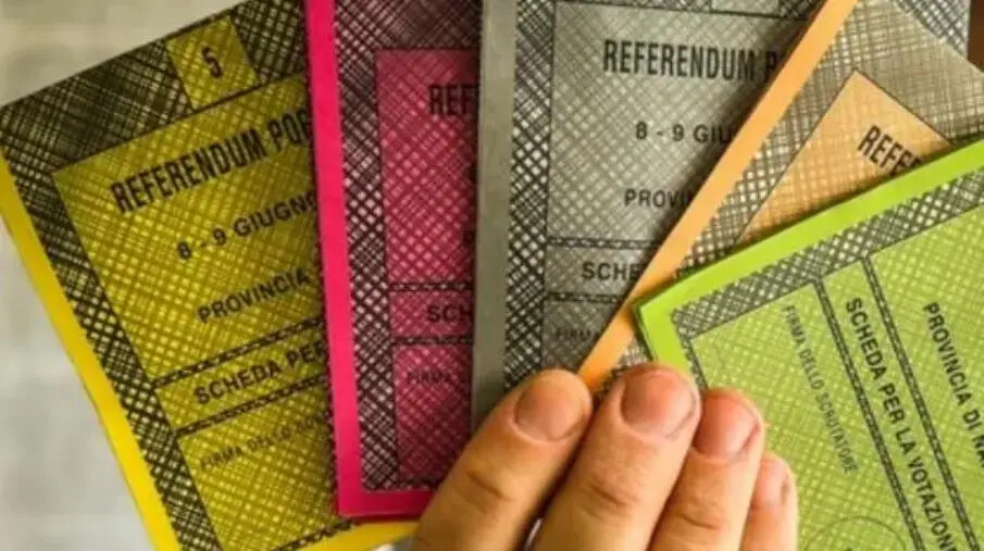 images Oggi e domani la "due giorni" del voto referendario con la suspense del quorum e del "si" e del "no”