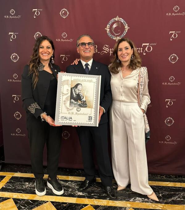 images Roma, francobollo dedicato al maestro orafo Spadafora, Succurro: “Un sigillo d’amore verso San Giovanni in Fiore”