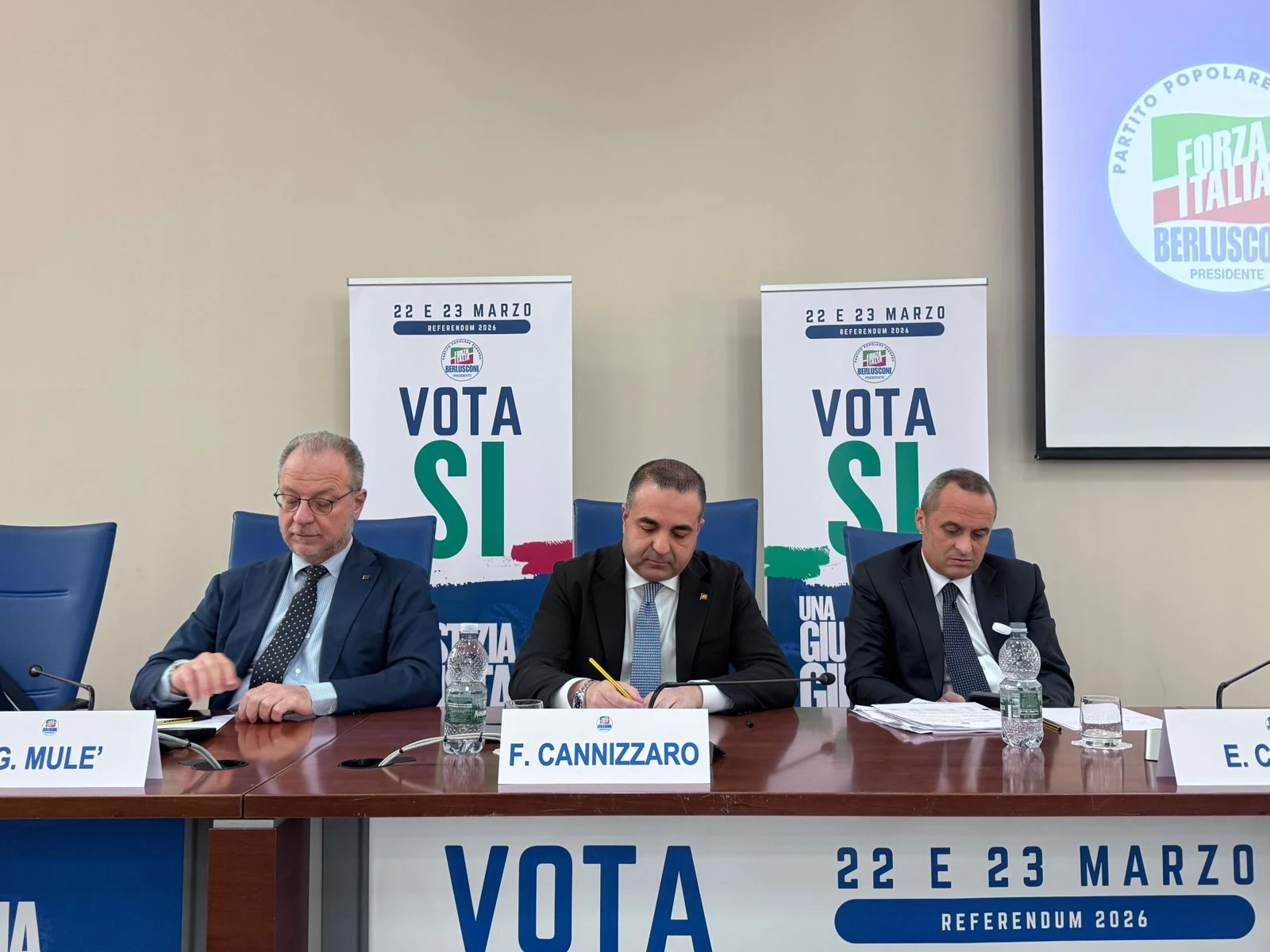 Forza Italia, concluso a Reggio Calabria il tour per il "Sì" alla riforma della Giustizia