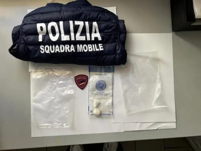 images Crotone, la Polizia intensifica il contrasto agli stupefacenti: due arresti 