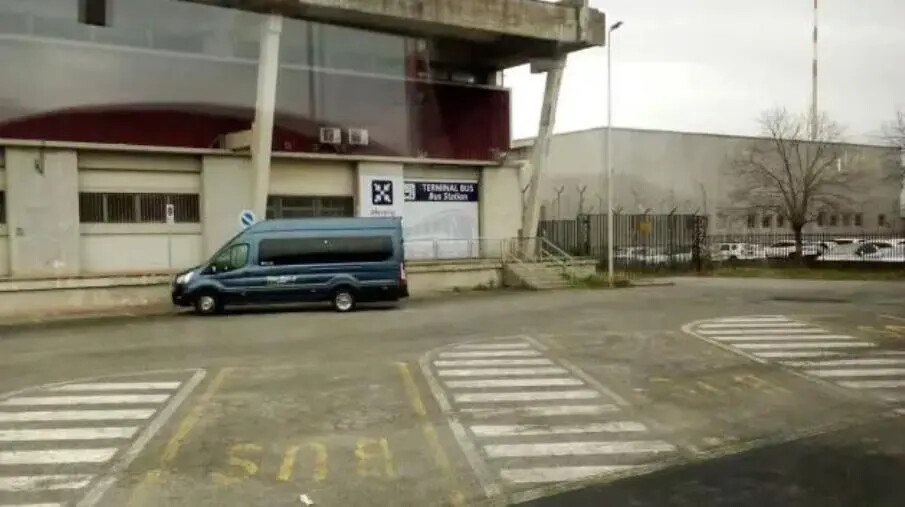 Terminal Bus di Lamezia Terme, il viaggio della vergogna: “Senza orari e risposte, abbandonati a noi stessi” images Terminal Bus di Lamezia Terme, il viaggio della vergogna: “Senza orari e risposte, abbandonati a noi stessi”