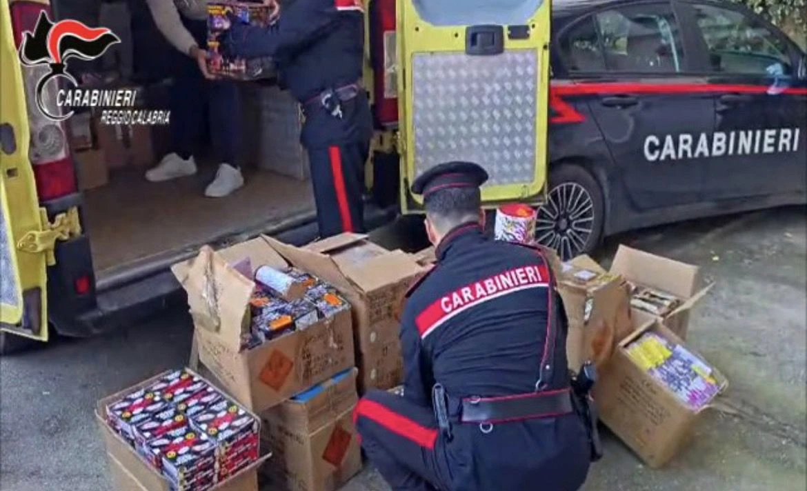 Sequestrata una tonnellata di fuochi pirotecnici clandestini nel Reggino