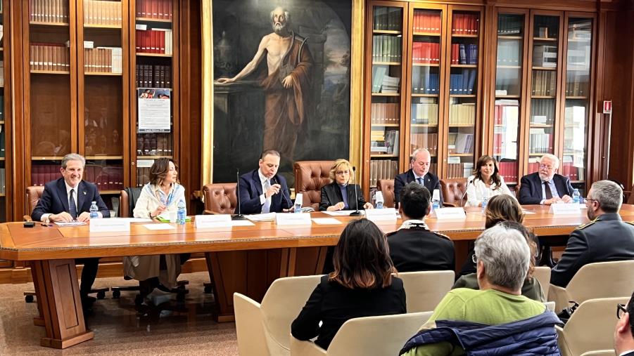 Abuso d'ufficio, al Tribunale di Cosenza il convegno con il Sottosegretario Ostellari images Abuso d'ufficio, al Tribunale di Cosenza il convegno con il Sottosegretario Ostellari