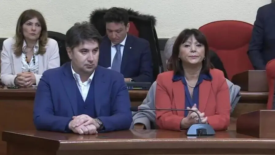 images Emergenza idrica a Vibo, il consigliere regionale Lo Schiavo in Consiglio comunale: «Grave l’assenza di Sorical»