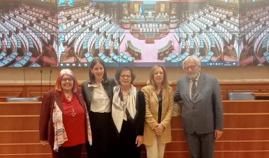 Al Senato iniziativa sulle proprietà medico scientifiche del "Bergamotto"
images Al Senato iniziativa sulle proprietà medico scientifiche del "Bergamotto"