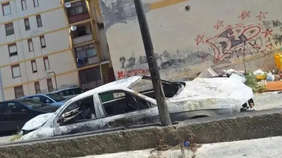 Degrado e blackout in Viale Isonzo a Catanzaro, Riccio: “Non si può lasciare un quartiere al buio e nell’abbandono” images Degrado e blackout in Viale Isonzo a Catanzaro, Riccio: “Non si può lasciare un quartiere al buio e nell’abbandono”