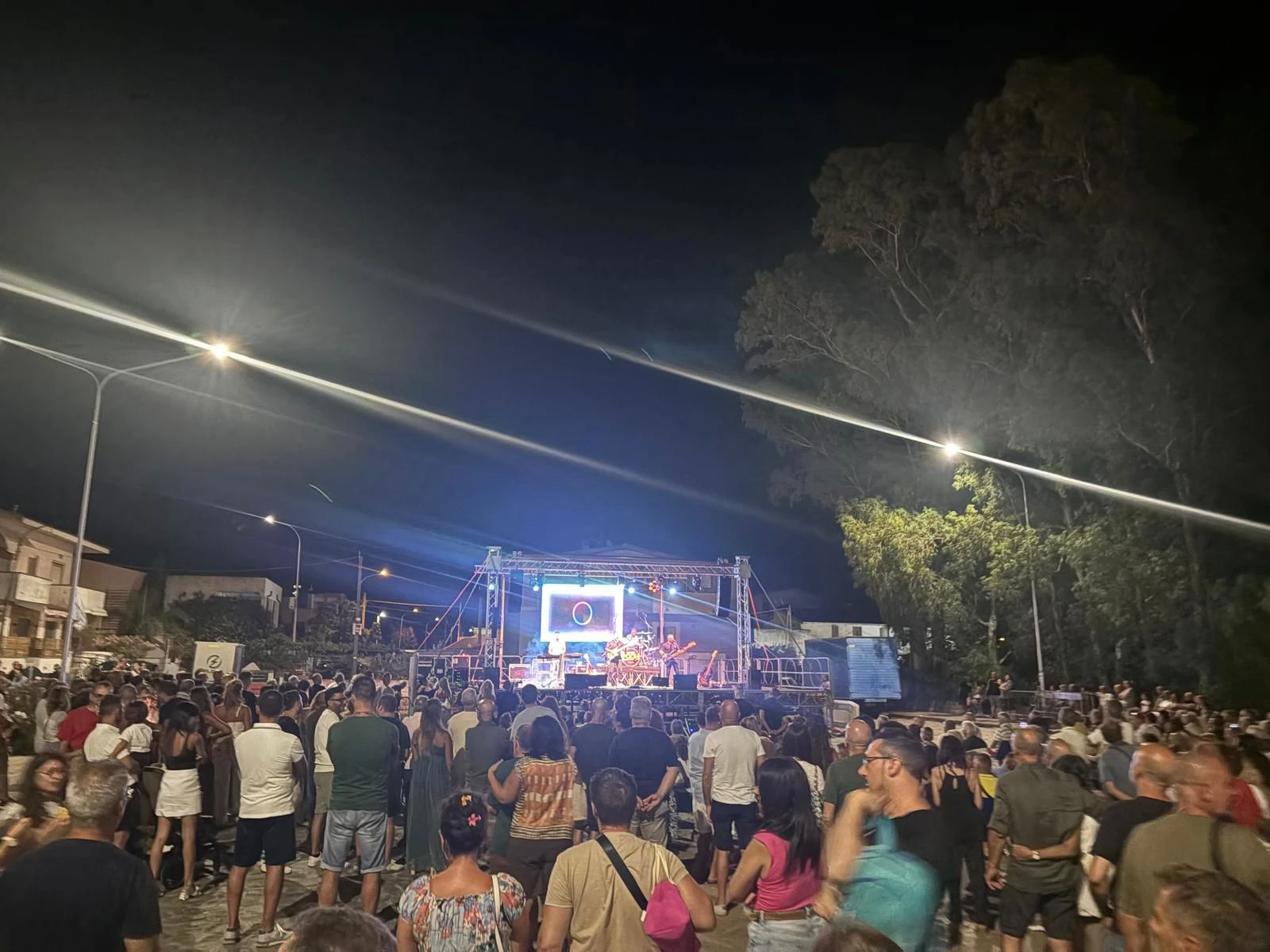Notte Azzurra a Sellia Marina, concluse le 3 serate dedicate ai sapori della tradizione, alla musica e all'intrattenimento